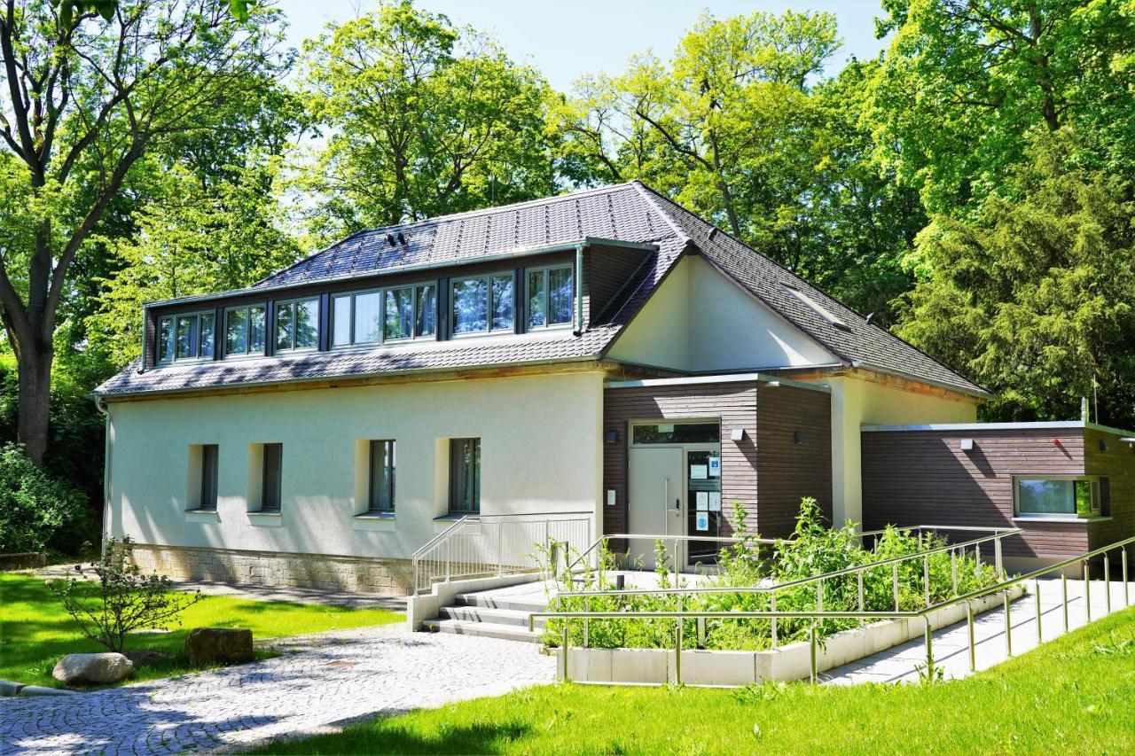 Pulverhuette Gaestehaus Im Egapark - Ein Projekt Der Lebenshilfe Erfurt Service Ggmbh Exterior foto